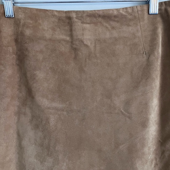 LORD & TAYLOR Vintage Tan Leather Scalloped Hem Embroidered Pencil Skirt Size 14 - Picture 3 of 12